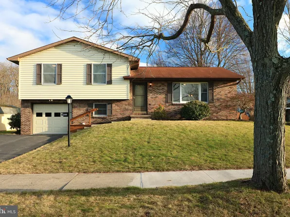 2288 Bristol Ave, State College, PA 16801