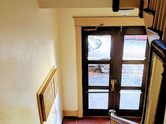 3rd image of 707 N Colonial Ave APT 3