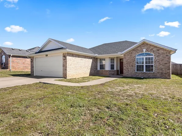 420 N Brookfield Dr, Centerton, AR 72719