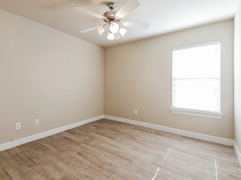 1524 Toucan Dr — Photo 15