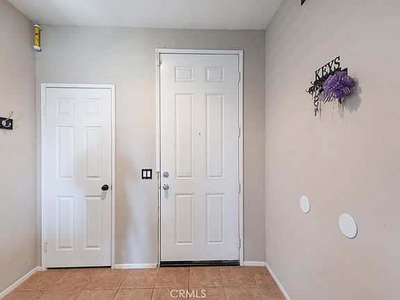 5th image of 15165 Bluffside Ln