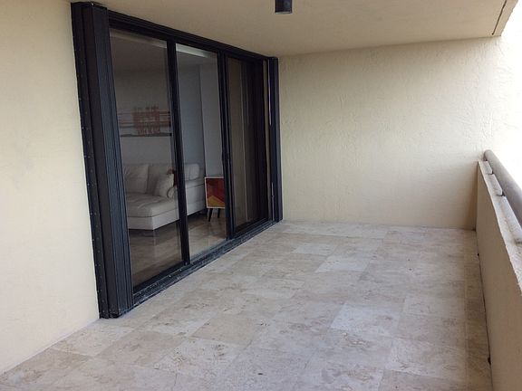 2nd image of 2555 Collins Ave APT 1006
