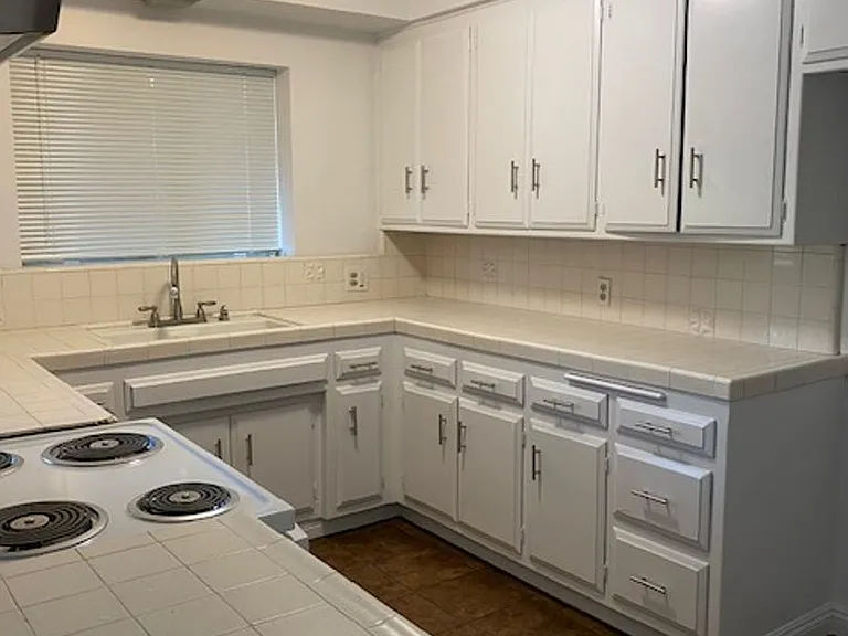 503 Fairview Ave — Photo 3