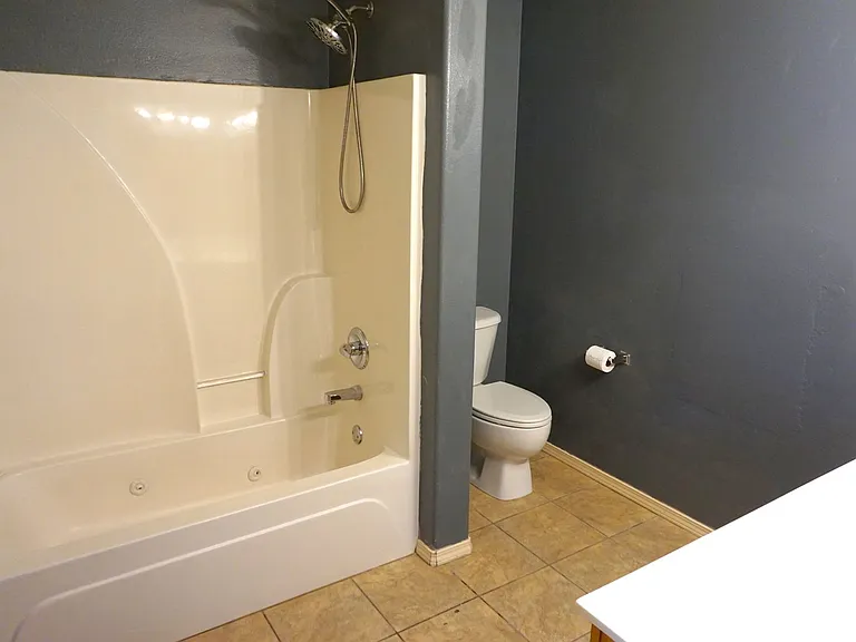 901 SW Sandrock Rd — Photo 18