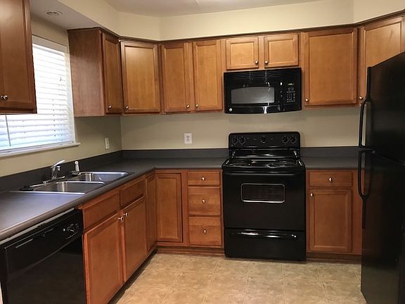 2nd image of 356 Dover Ct
