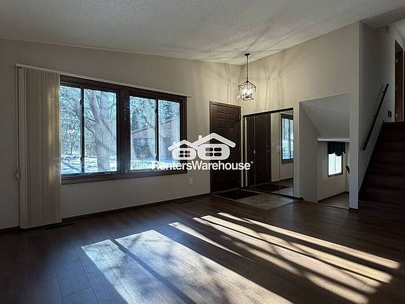 2nd image of 1095 Weston Ln N