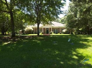 21 Tallwood Ln, Longview, TX 75605