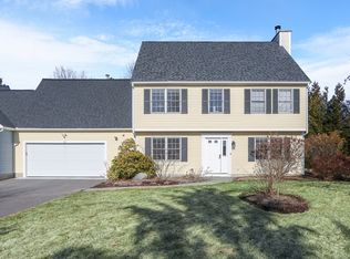 16 Pelican Dr #16, Walpole, MA 02081