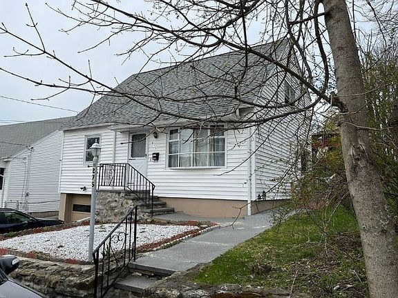 2nd image of 275 Cypress Ave