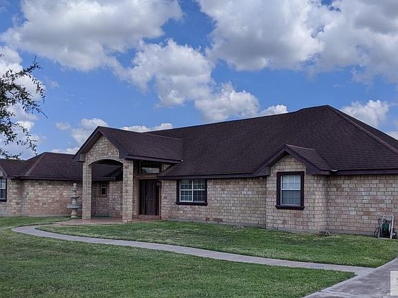 3rd image of 35521 Anaqua Dr