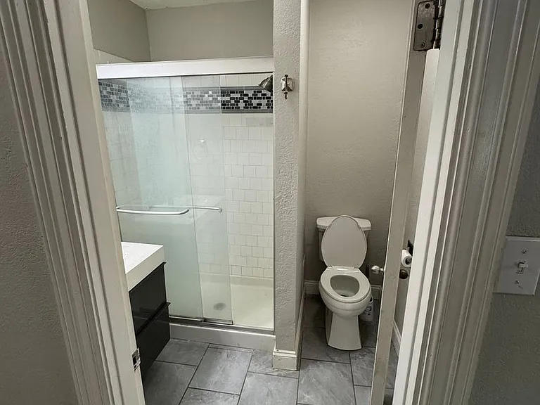 1128 N Jefferson Ave #A — Photo 11