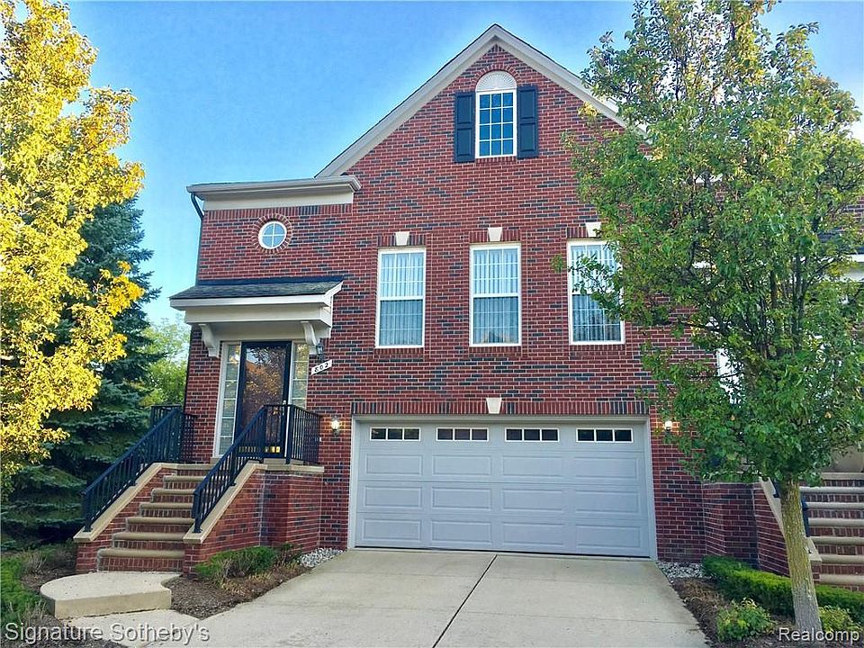 1st image of 802 Sandalwood Dr
