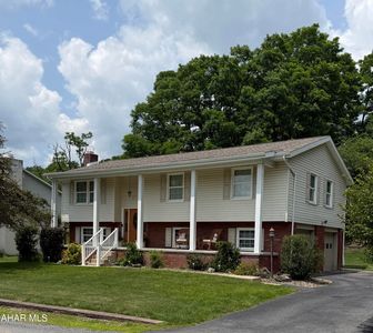700 Claybrook Dr, Altoona, PA, 16602