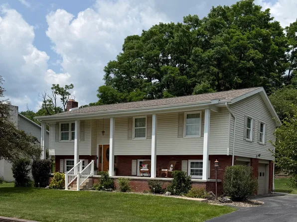 700 Claybrook Dr, Altoona, PA 16602