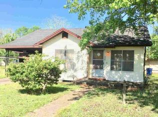 430 S 16th St, Silsbee, TX 77656