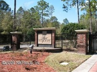 141 Holly Berry Ln, Saint Johns, FL 32259