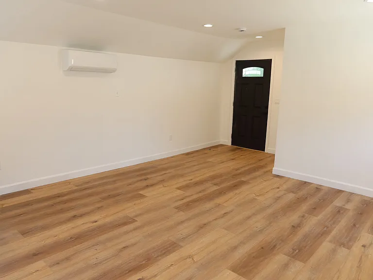 3113 Prospect Ave — Photo 45