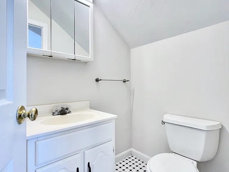 131 Pearl St #3R — Photo 15