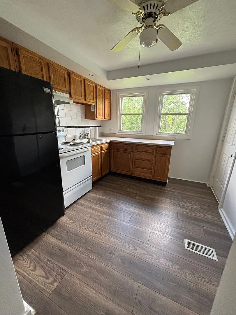 Lin102 — Photo 2