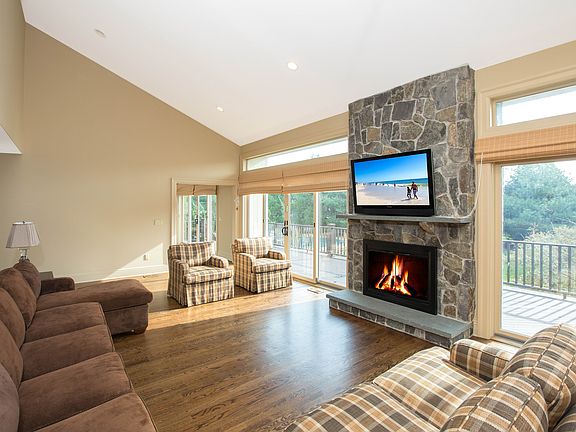 4th image of 8 Watersedge Ct