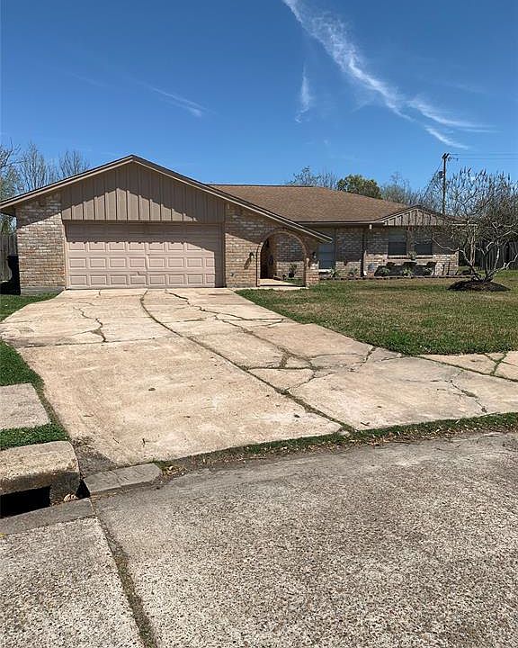 1st image of 318 Lantana Dr