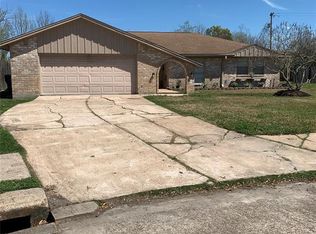 318 Lantana Dr, Texas City, TX 77591