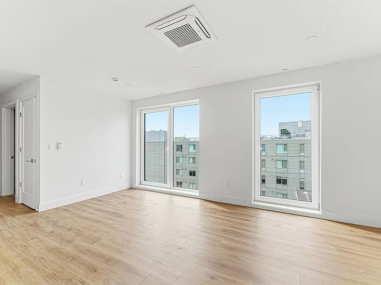 1035 Commonwealth Ave #609 — Photo 1