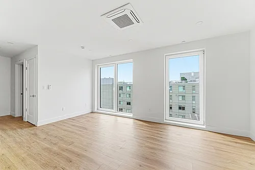 1035 Commonwealth Ave #609 Photo 1
