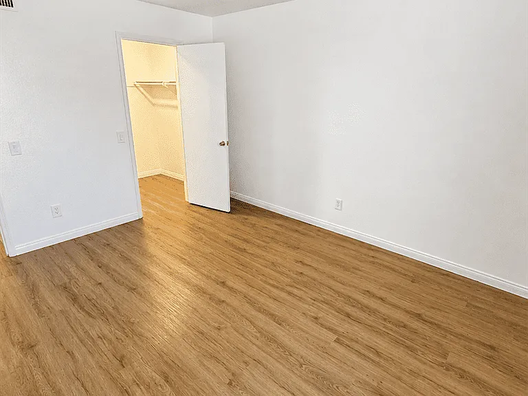 25713 View Pointe #A — Photo 10