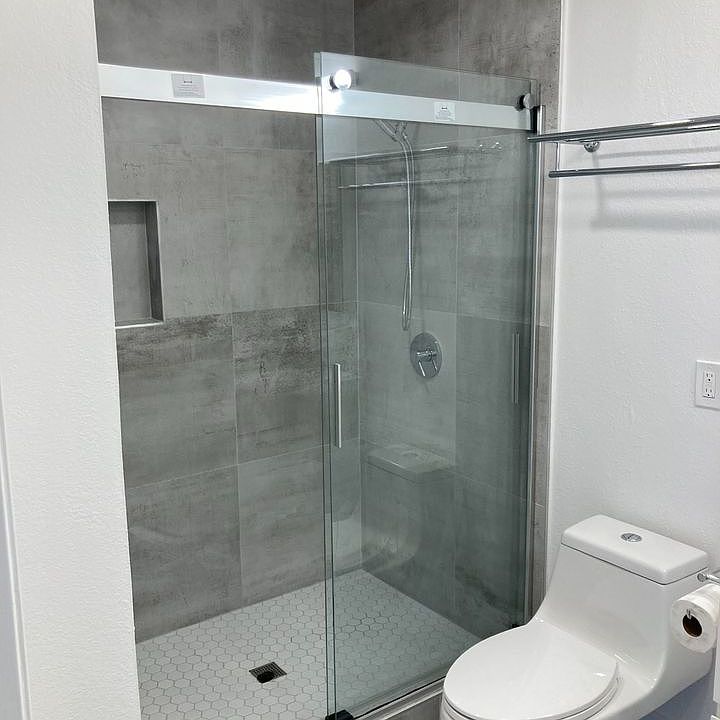1st image of 3375 Payne Ave