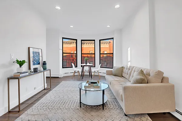 Rented by Compass | media 7