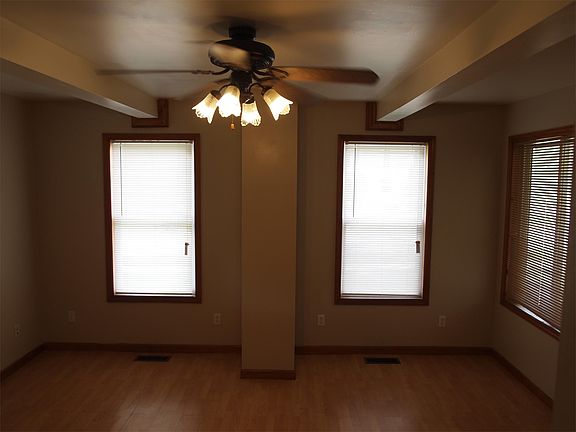 3rd image of 117 Hillsdale St #1