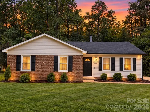 2115 Teddington Dr, Charlotte, NC 28214