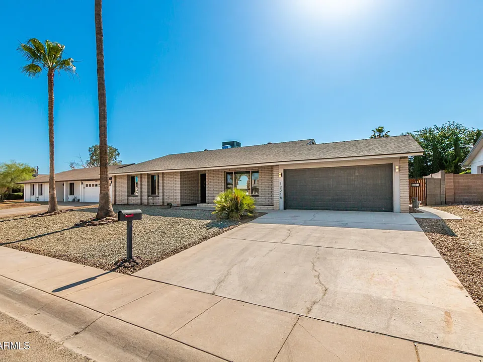 12218 N 36th Pl