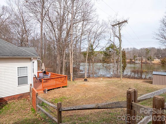 5th image of 5912 Almond Rd