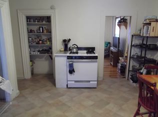 615 Washington Ave, Chelsea, MA 02150