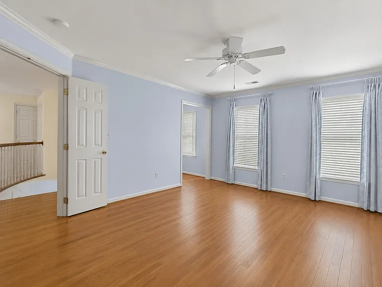 4804 Leighfield Valley Dr — Photo 15