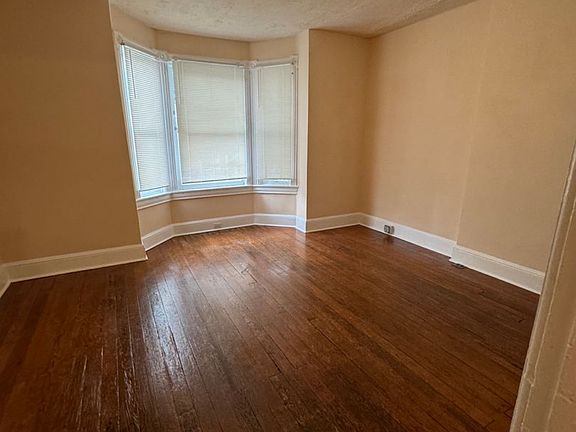 5th image of 145 S Mulberry St #2