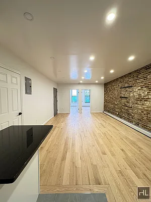 Rented by Highline Residential | media 10