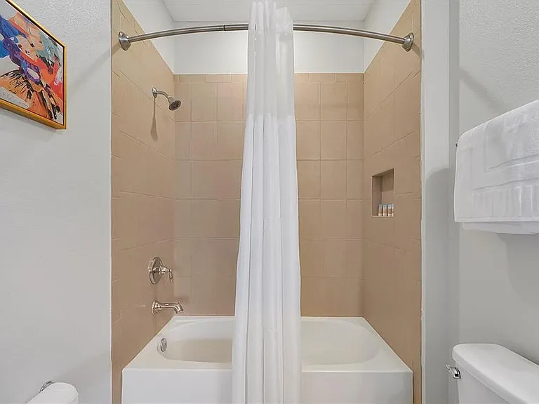 297 Captiva Dr — Photo 36