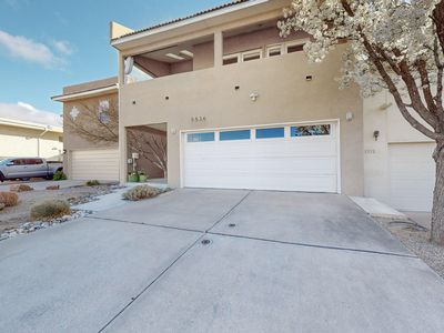 5536 Overlook Dr NE, Albuquerque, NM, 87111