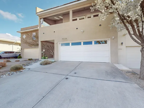 5536 Overlook Dr NE, Albuquerque, NM 87111