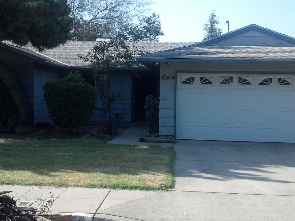 2nd image of 610 W Antonio Dr