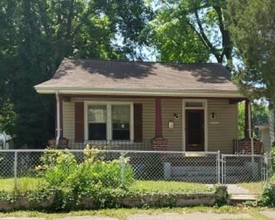 1st image of 3516 Moody Ave