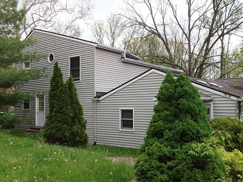 1st image of 1216 E Thornton Dr