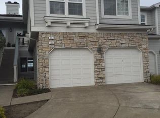 33 Outlook Cir, Pacifica, CA 94044