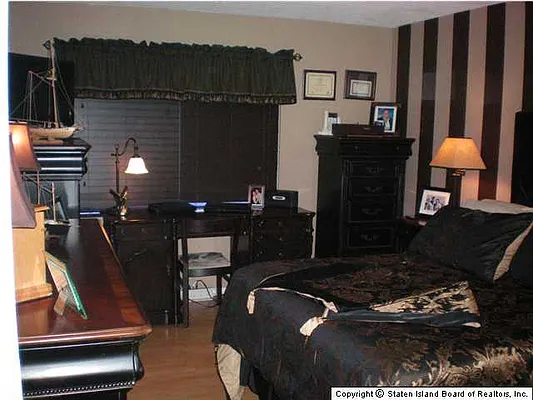 Sold by Calabrese Real Estate | media 16