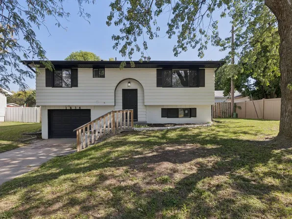 1636 SW 16th St, Lincoln, NE 68522