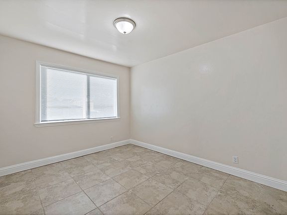 4th image of 1423 57th Ave #1425C