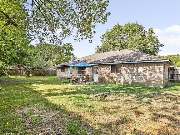 5th image of 7322 Foxbend Ln